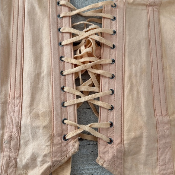 Vintage 1930s Pink Fan Lace Corset Girdle - Picture 7 of 8